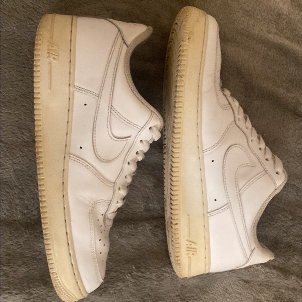 Airforce 1 White Size 8.5 Mens / 7 womens Swoosh